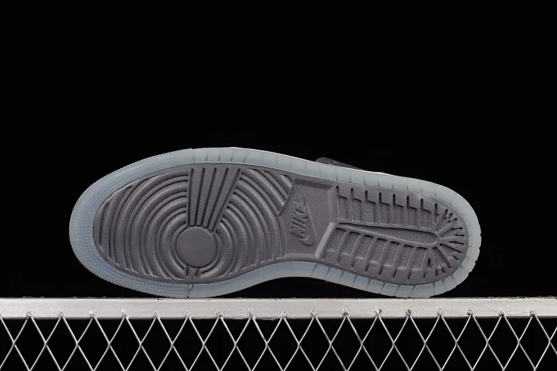 All categories Air Jordan Jordan series basketball shoes Air Jordan 1 High Air Jordan 1 Zoom CMFT AJ1 Joe 1 patent leather gray basketball shoes DQ0659-005